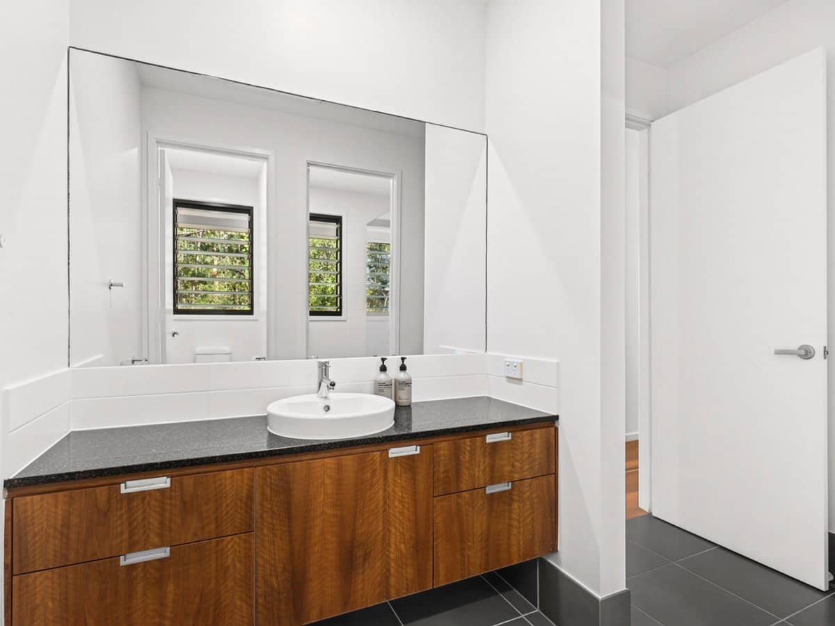 90 Beach Road, NOOSA NORTH SHORE - Thumbnail 14