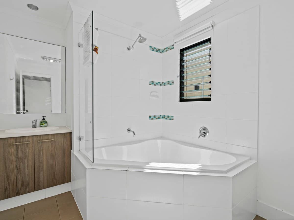 102 Gordon Parade, MANLY - Thumbnail 18