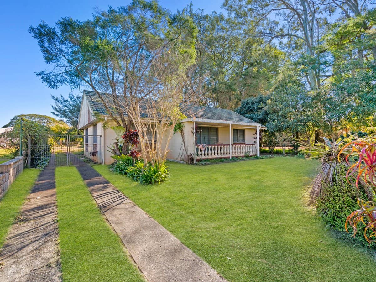 93 Hamilton Street, REDLAND BAY - Thumbnail 2