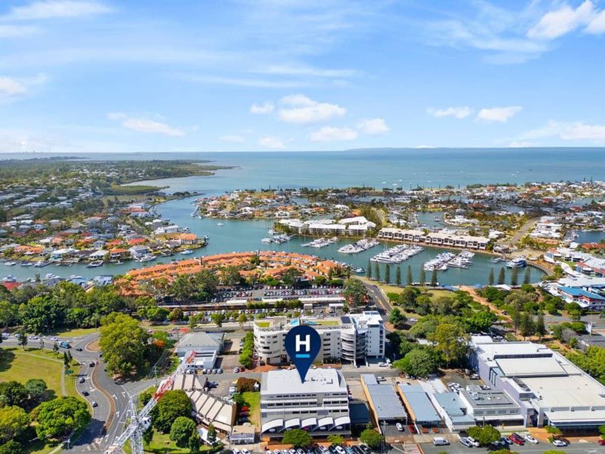 32 Middle Street, CLEVELAND - Thumbnail 1