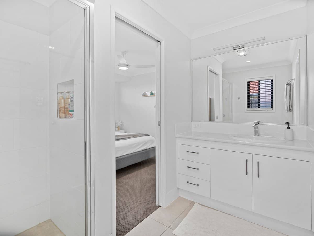 4 Canegrove Circuit, WELLINGTON POINT - Thumbnail 22