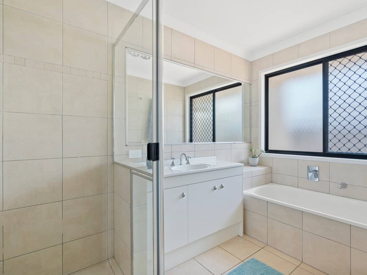 4 Canegrove Circuit, WELLINGTON POINT - Thumbnail 23