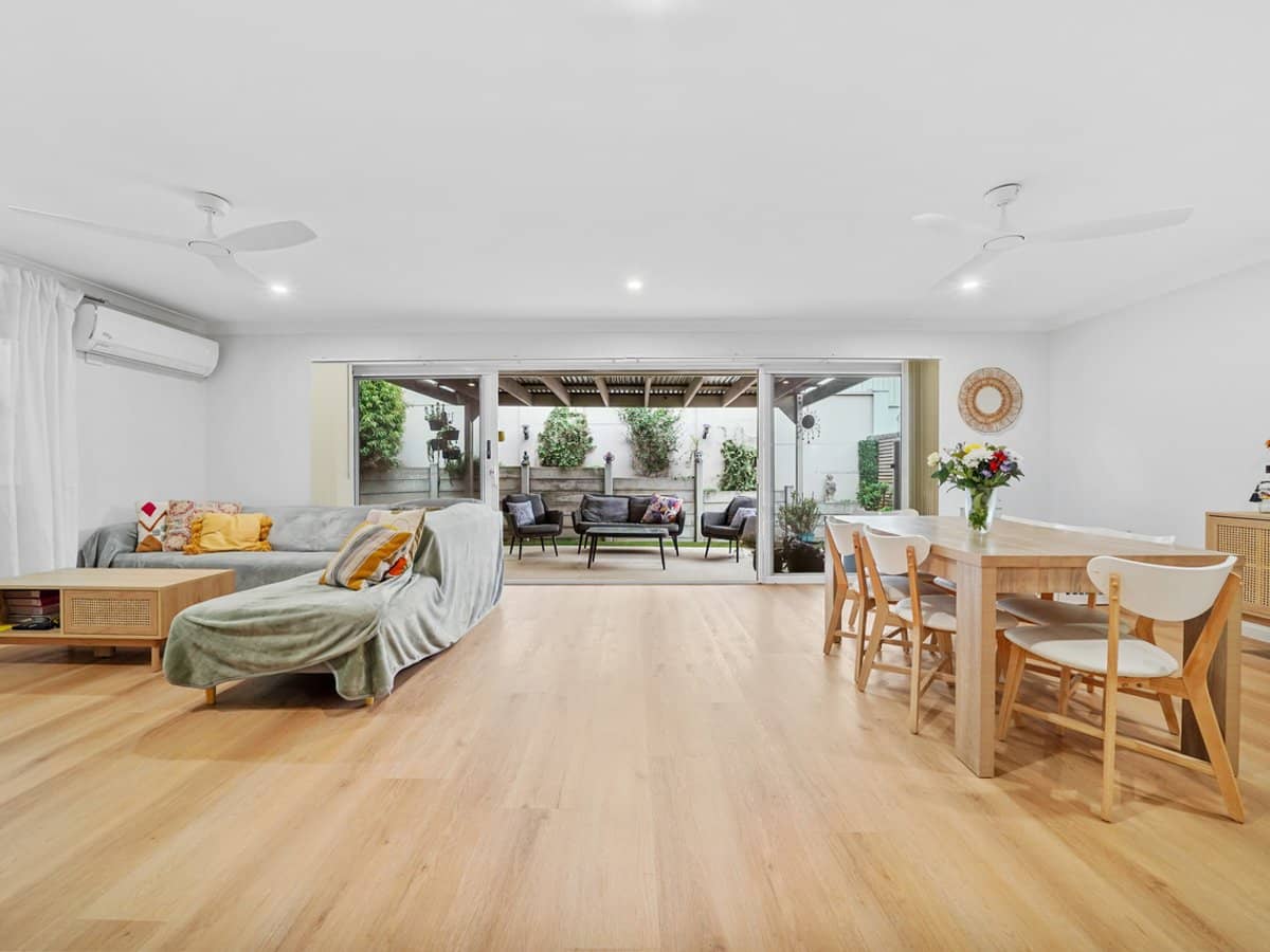 17 Blackbird Street, BEENLEIGH - Thumbnail 1