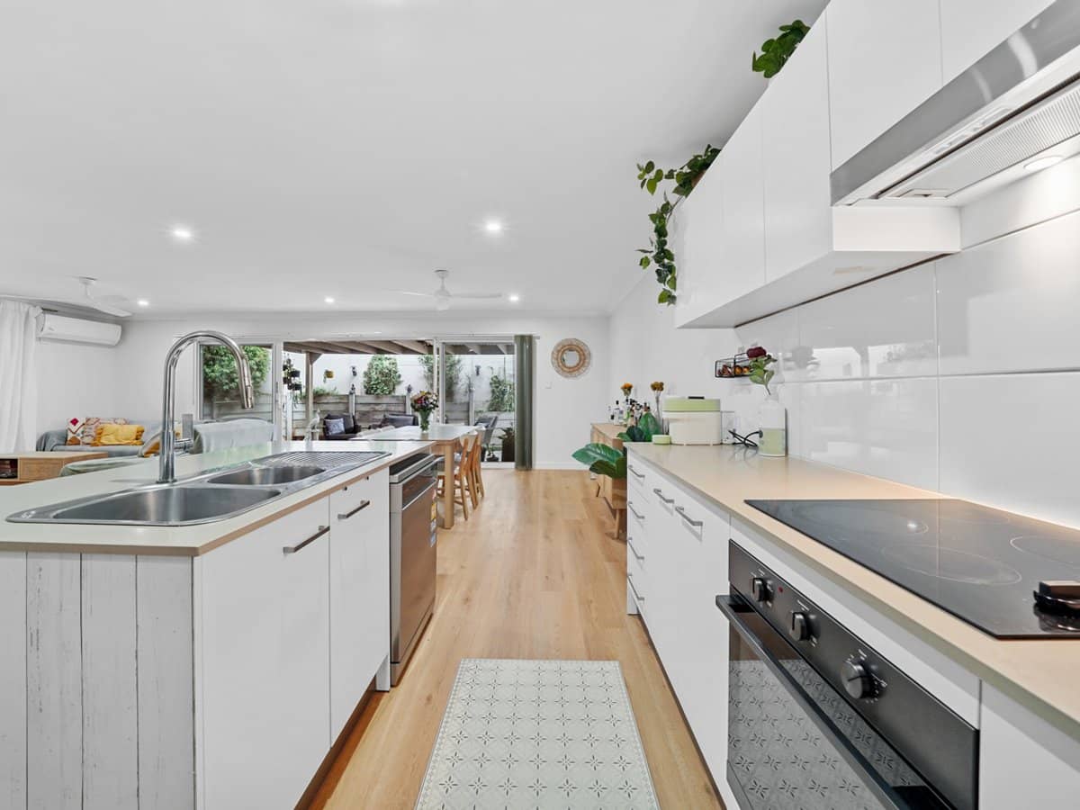 17 Blackbird Street, BEENLEIGH - Thumbnail 5