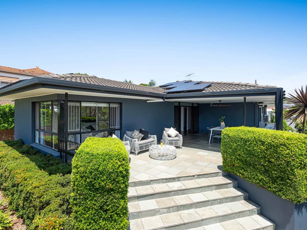 33 Rees Avenue, COORPAROO - Thumbnail 1