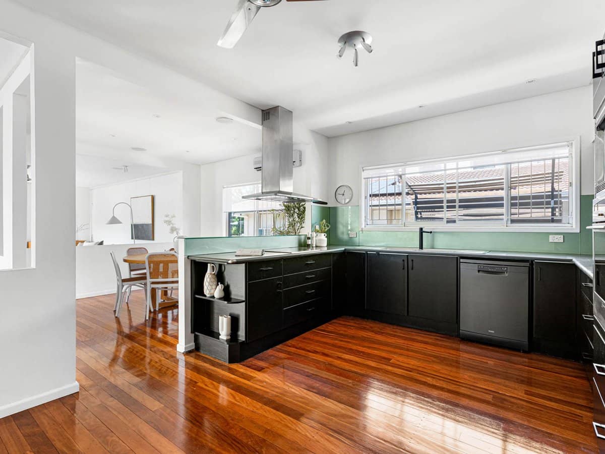 33 Rees Avenue, COORPAROO - Thumbnail 7