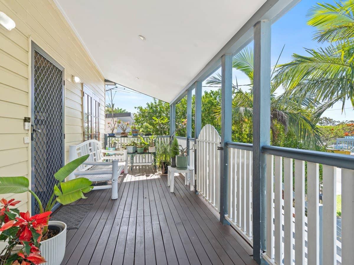 34 Radius Street, WYNNUM - Thumbnail 2