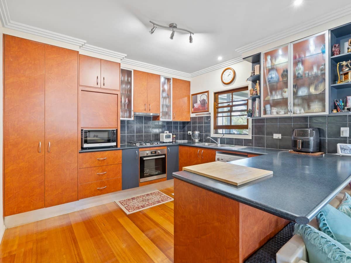 34 Radius Street, WYNNUM - Thumbnail 6