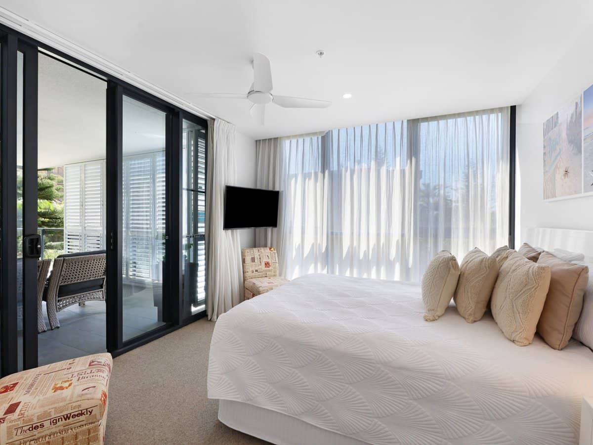 72 the Esplanade, Burleigh Heads - Thumbnail 13