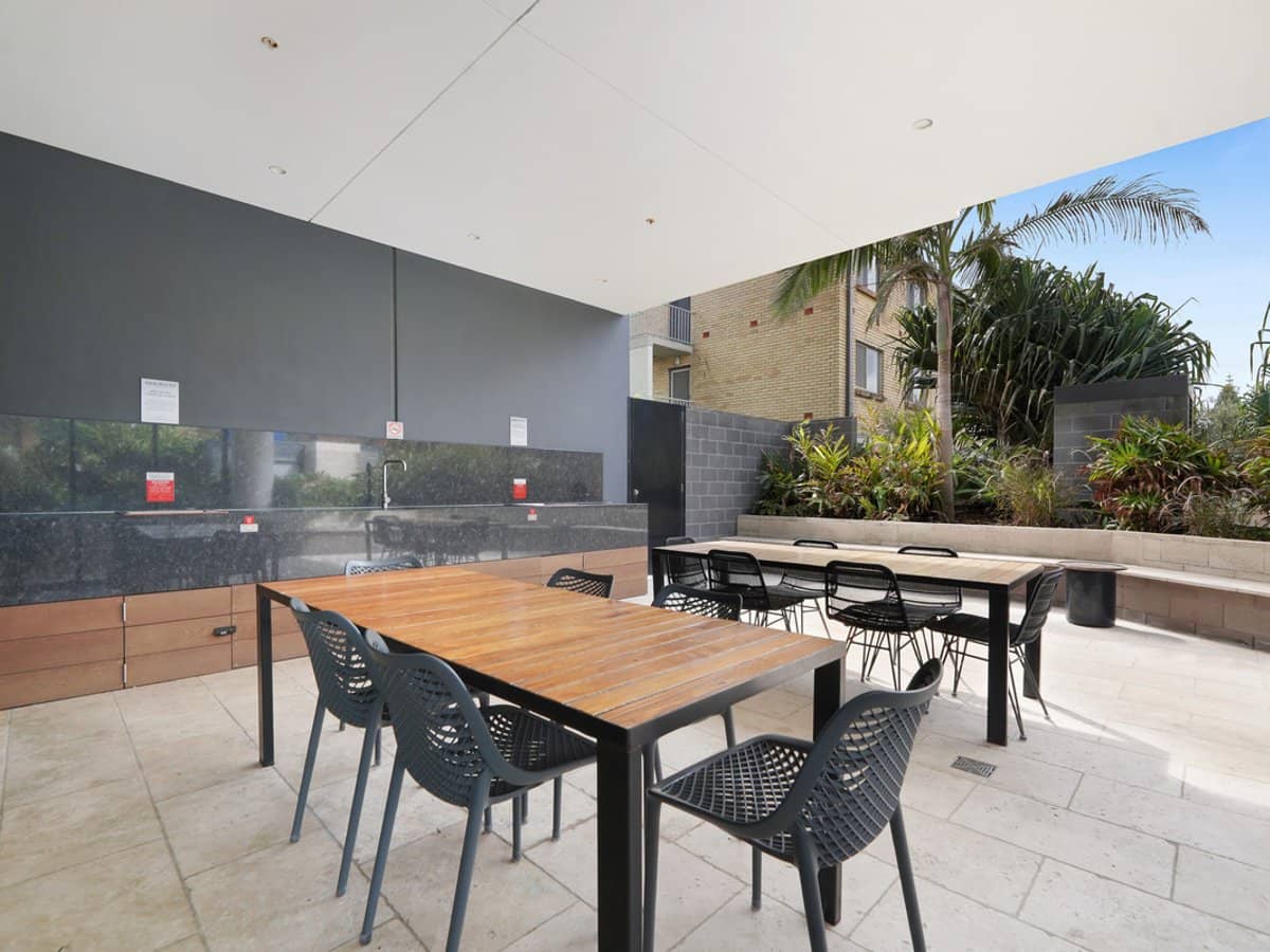 72 the Esplanade, Burleigh Heads - Thumbnail 21