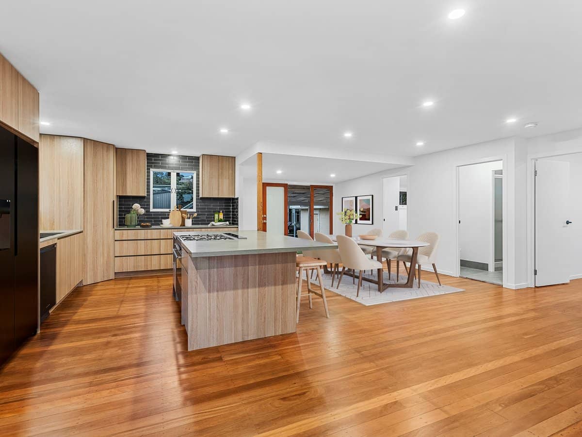 61 Greta Street, MANLY WEST - Thumbnail 2