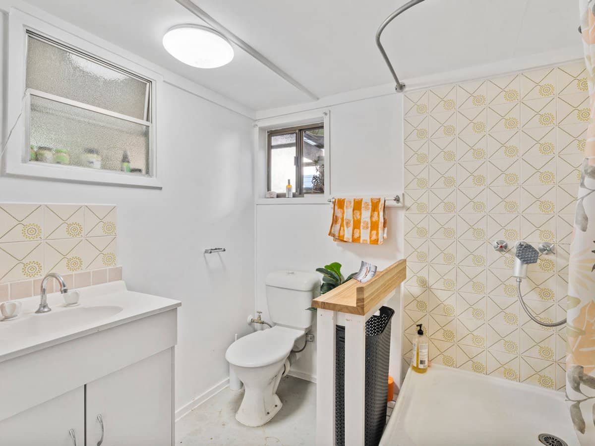 359 Whites Road, LOTA - Thumbnail 18