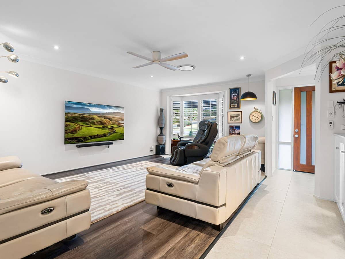 39 Olivia Drive, CARINA HEIGHTS - Thumbnail 11