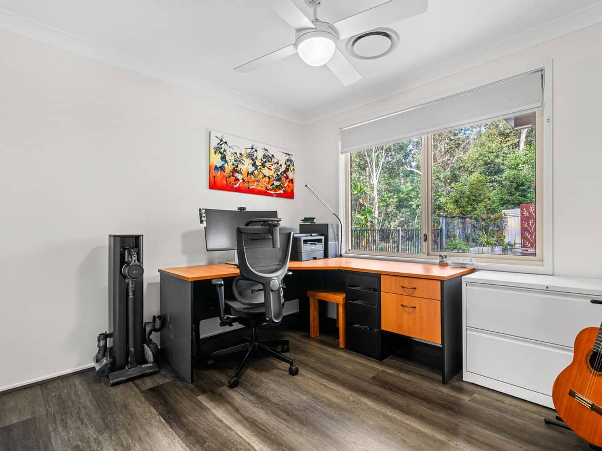 39 Olivia Drive, CARINA HEIGHTS - Thumbnail 12