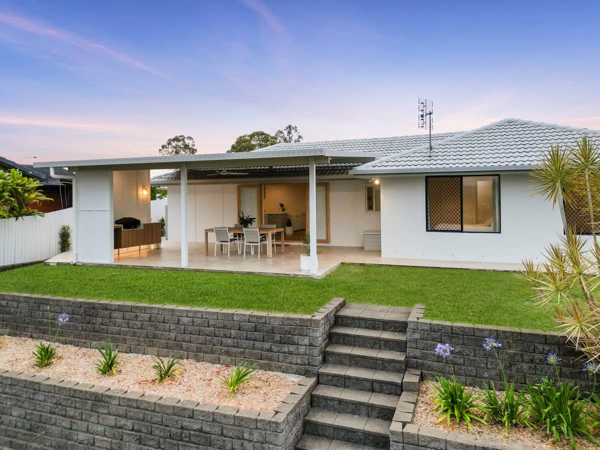 12 Andamooka Avenue, WORONGARY - Thumbnail 2