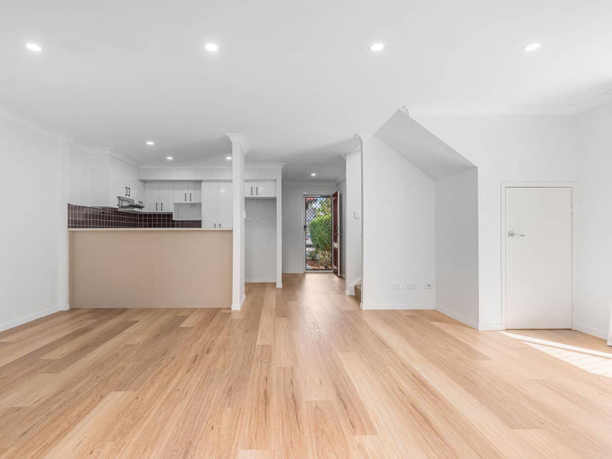 83 Dibar Street, WYNNUM - Thumbnail 4