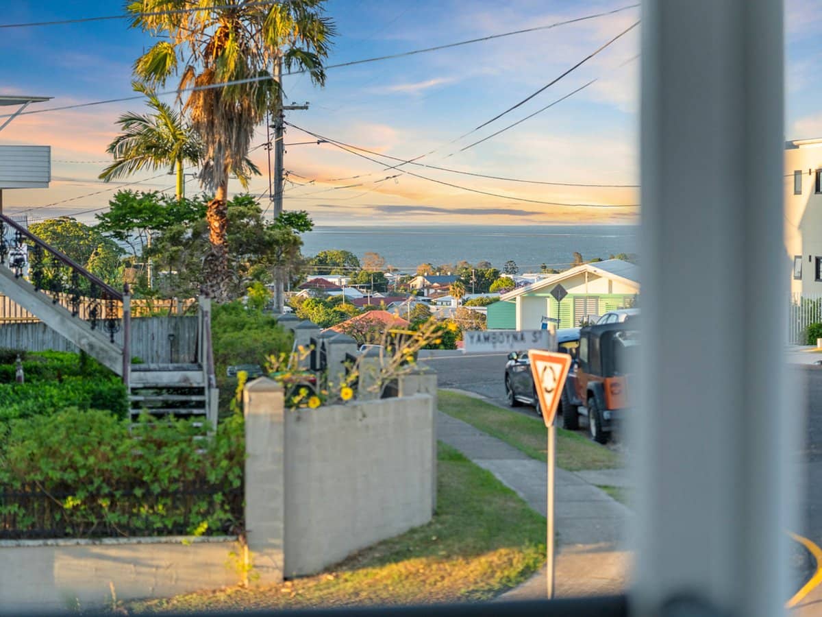 41 Arnold Street, MANLY - Thumbnail 3