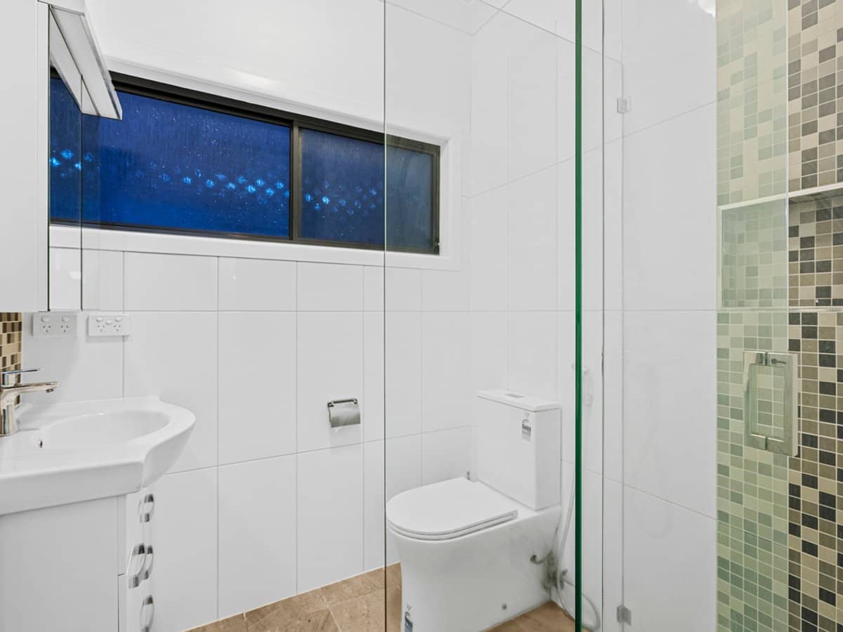 41 Arnold Street, MANLY - Thumbnail 17