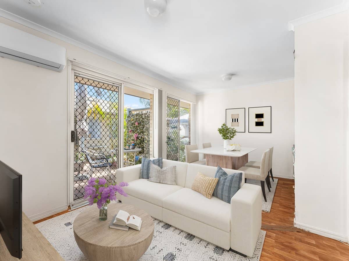 12-14 Yeates Crescent, MEADOWBROOK - Thumbnail 2