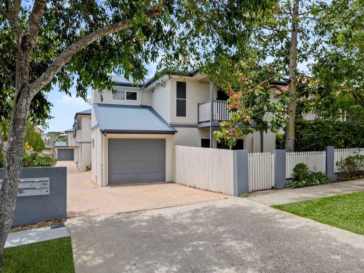 105 Kirkland Avenue, COORPAROO - Thumbnail 1