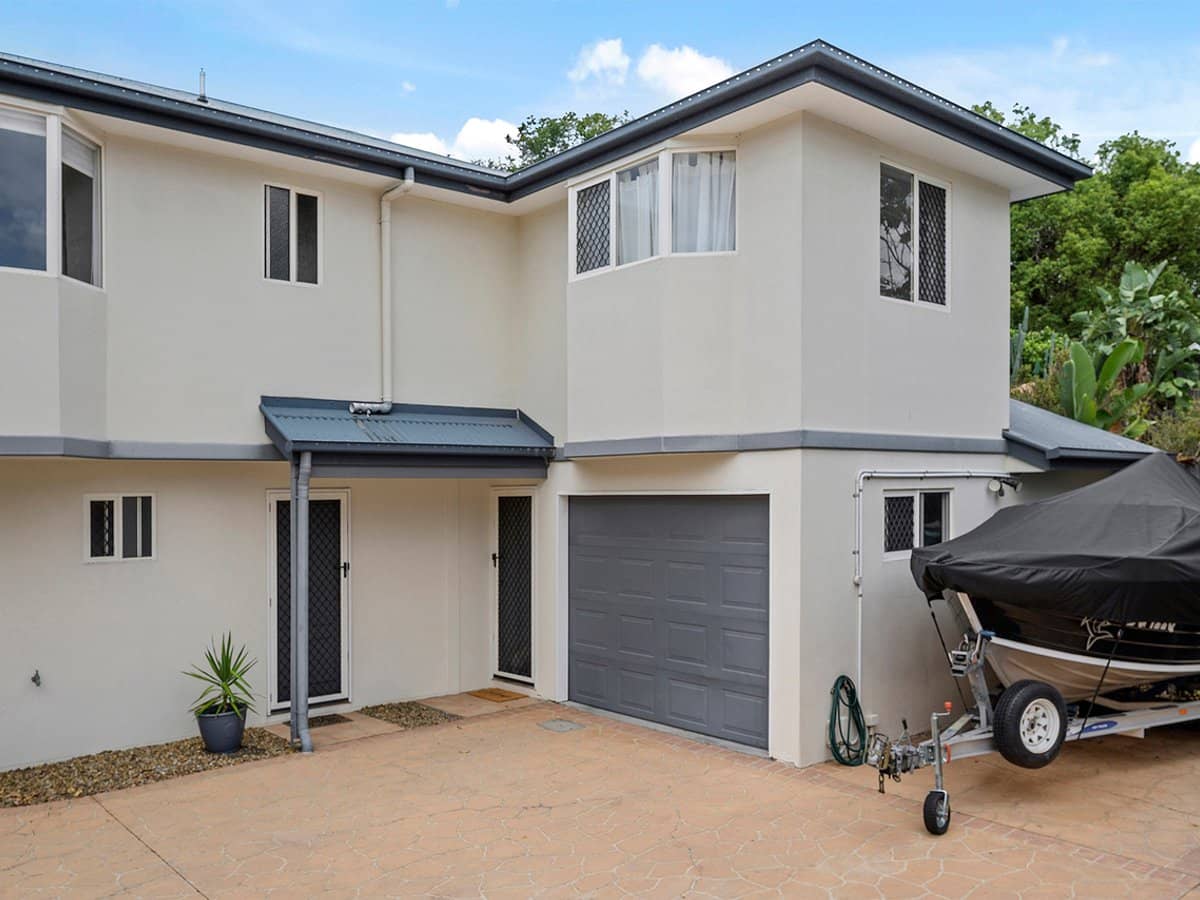 105 Kirkland Avenue, COORPAROO - Thumbnail 2
