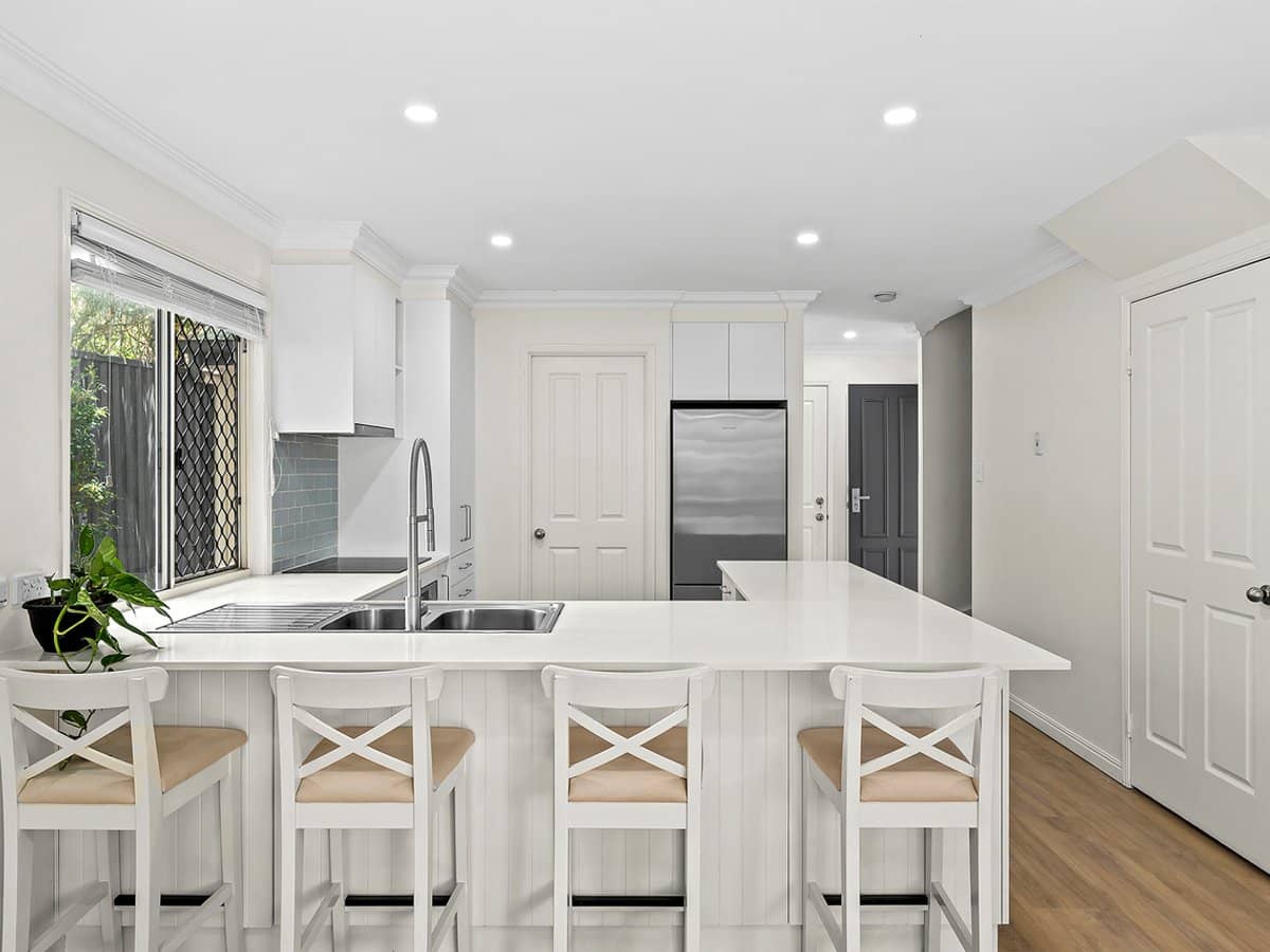 105 Kirkland Avenue, COORPAROO - Thumbnail 5