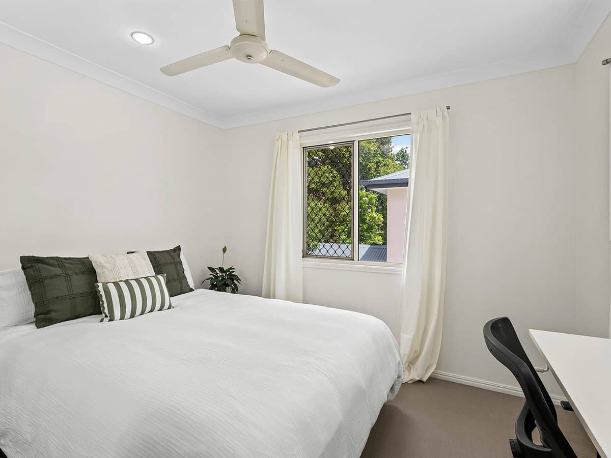 105 Kirkland Avenue, COORPAROO - Thumbnail 13