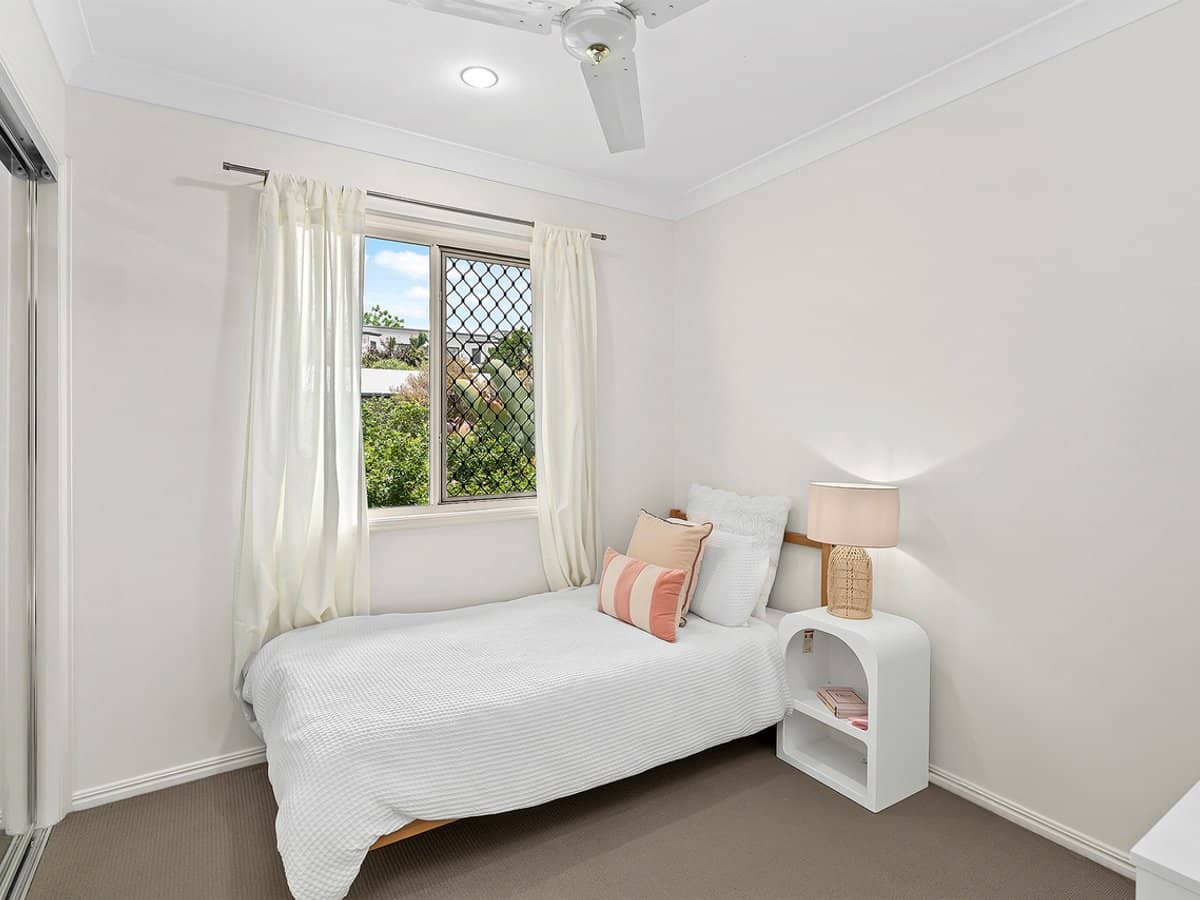 105 Kirkland Avenue, COORPAROO - Thumbnail 14