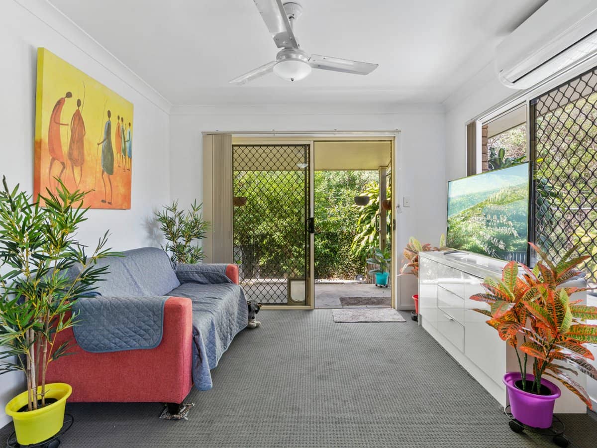 10 Winani Street, SLACKS CREEK - Thumbnail 3