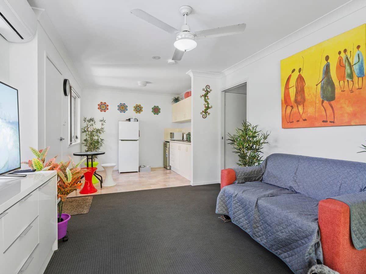 10 Winani Street, SLACKS CREEK - Thumbnail 4