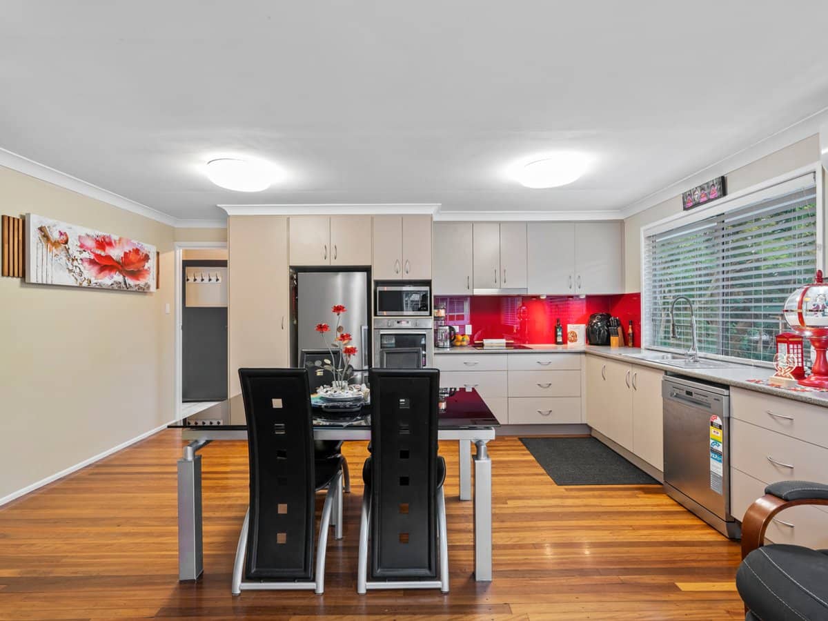 47 Macarthur Crescent, SLACKS CREEK - Thumbnail 4