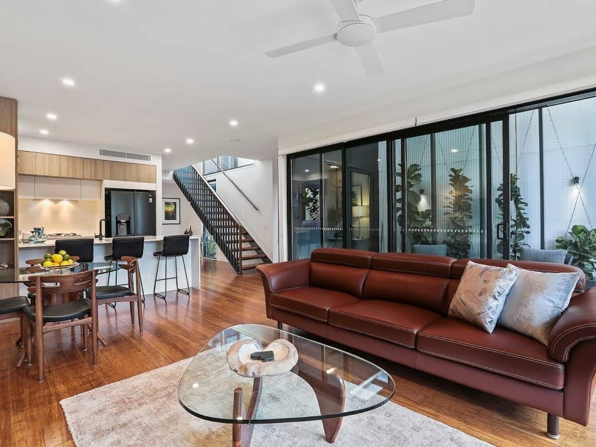 12 Parkside Circuit, HAMILTON - Thumbnail 1