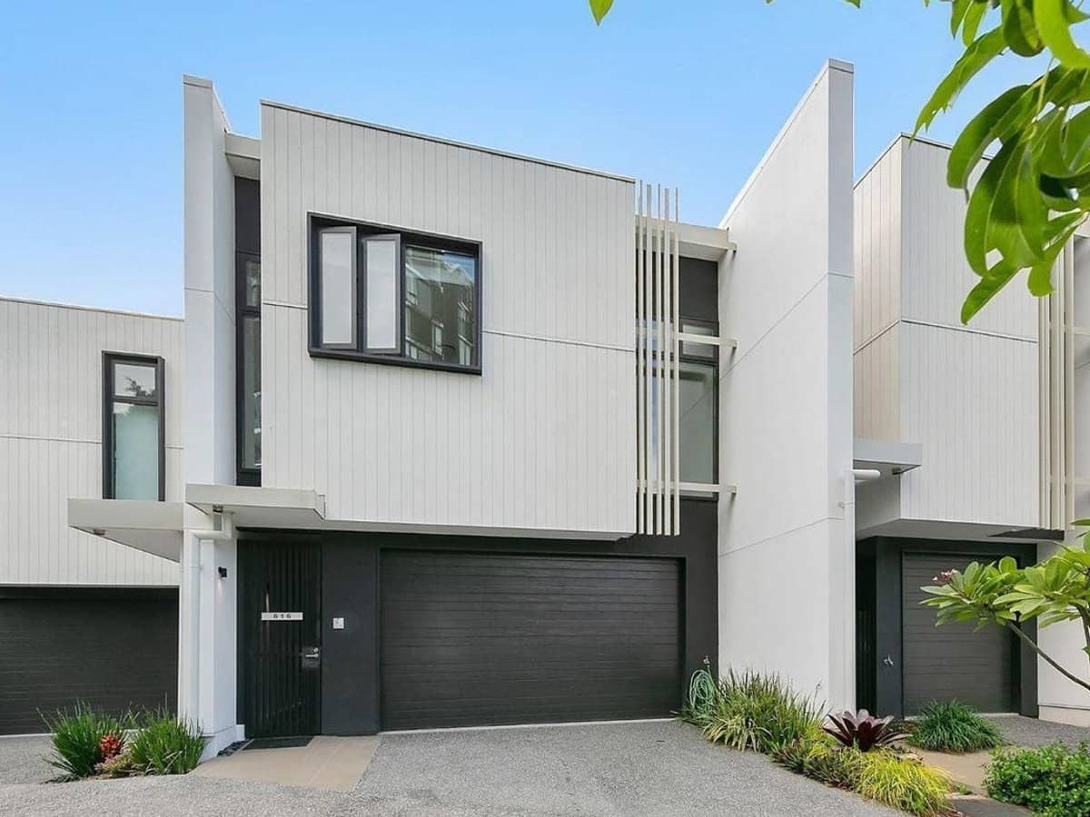 12 Parkside Circuit, HAMILTON - Thumbnail 2