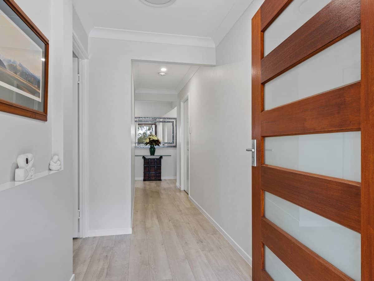 27 Babiana Street, ALEXANDRA HILLS - Thumbnail 3