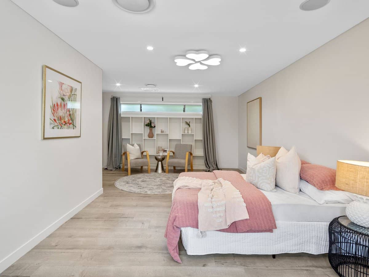 28 Staveley Close, SINNAMON PARK - Thumbnail 12