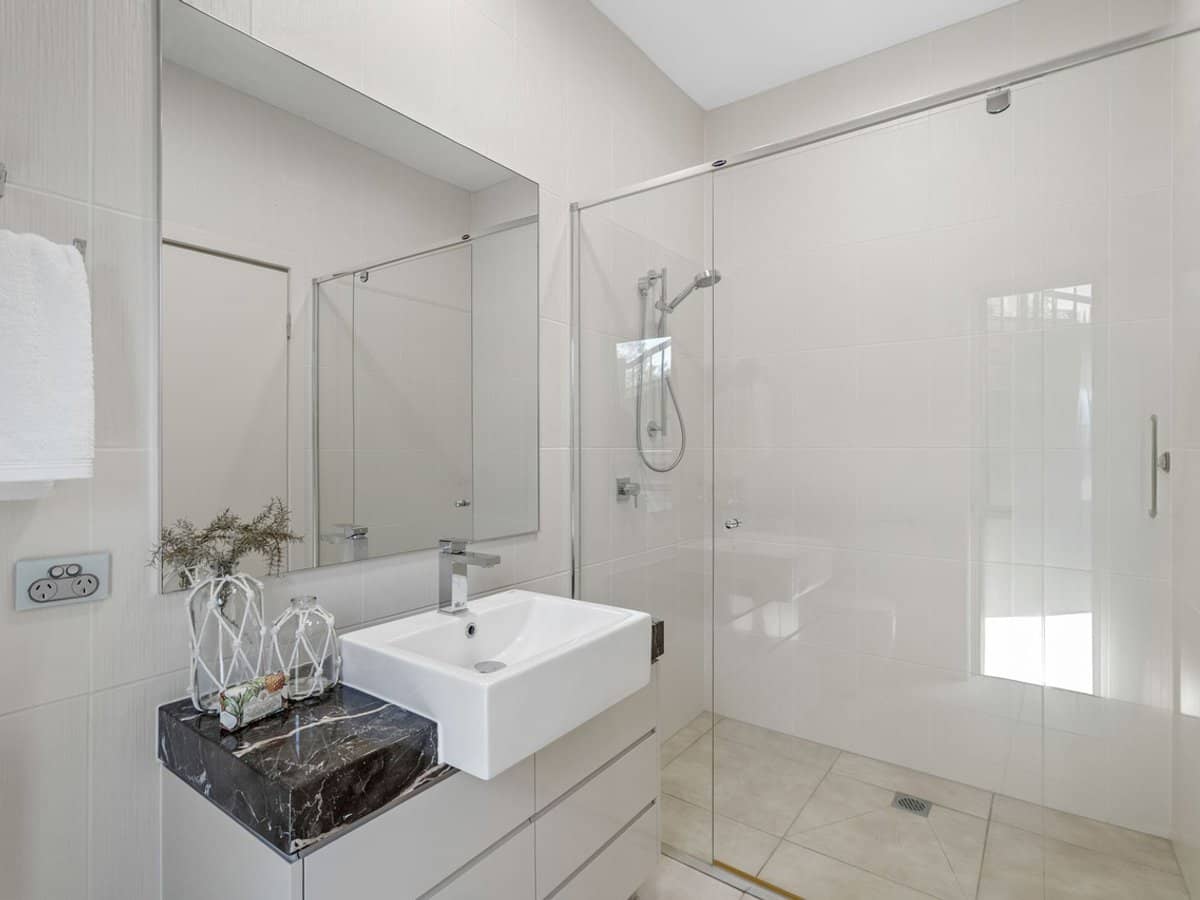 28 Staveley Close, SINNAMON PARK - Thumbnail 19