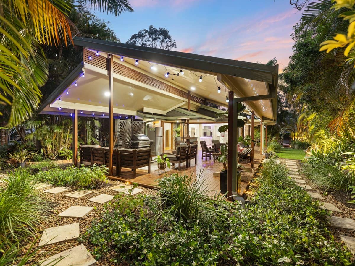 21-22 Harrogate Terrace, BIRKDALE - Thumbnail 2