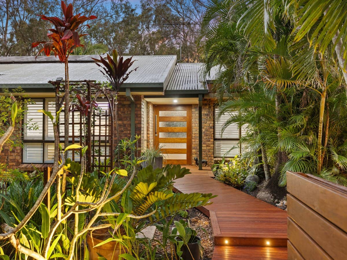 21-22 Harrogate Terrace, BIRKDALE - Thumbnail 7