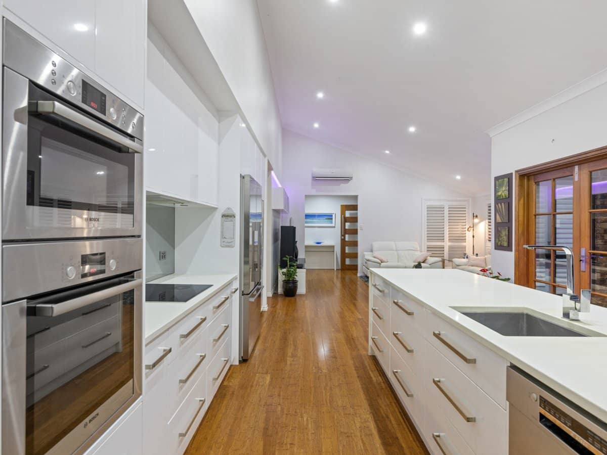 21-22 Harrogate Terrace, BIRKDALE - Thumbnail 16