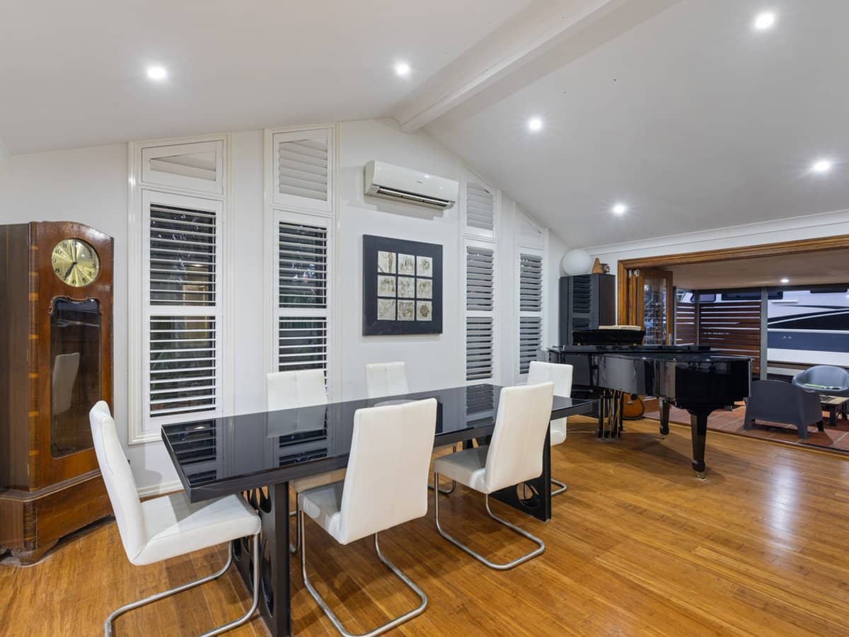 21-22 Harrogate Terrace, BIRKDALE - Thumbnail 21