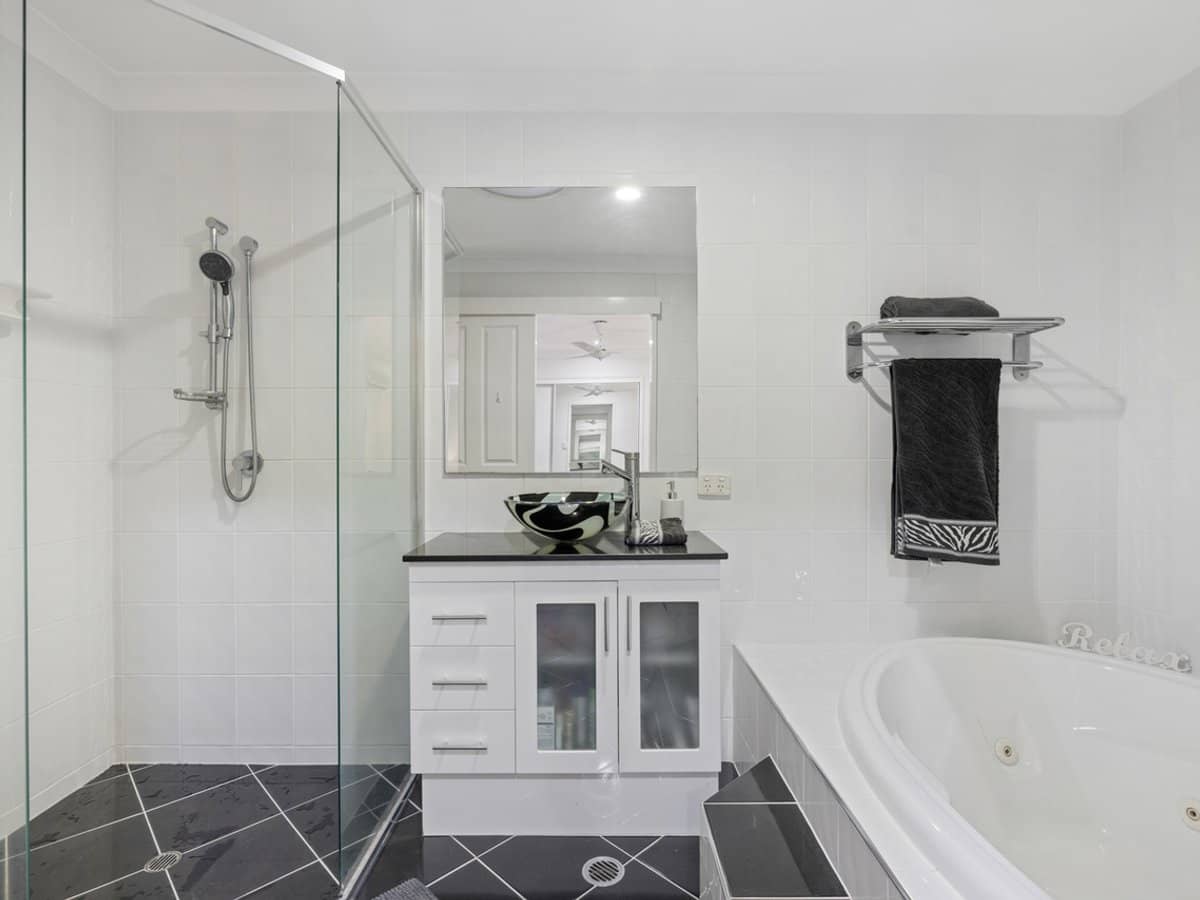 21-22 Harrogate Terrace, BIRKDALE - Thumbnail 30