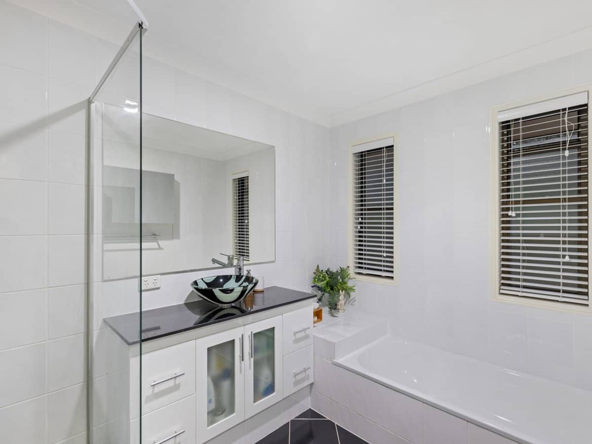 21-22 Harrogate Terrace, BIRKDALE - Thumbnail 31