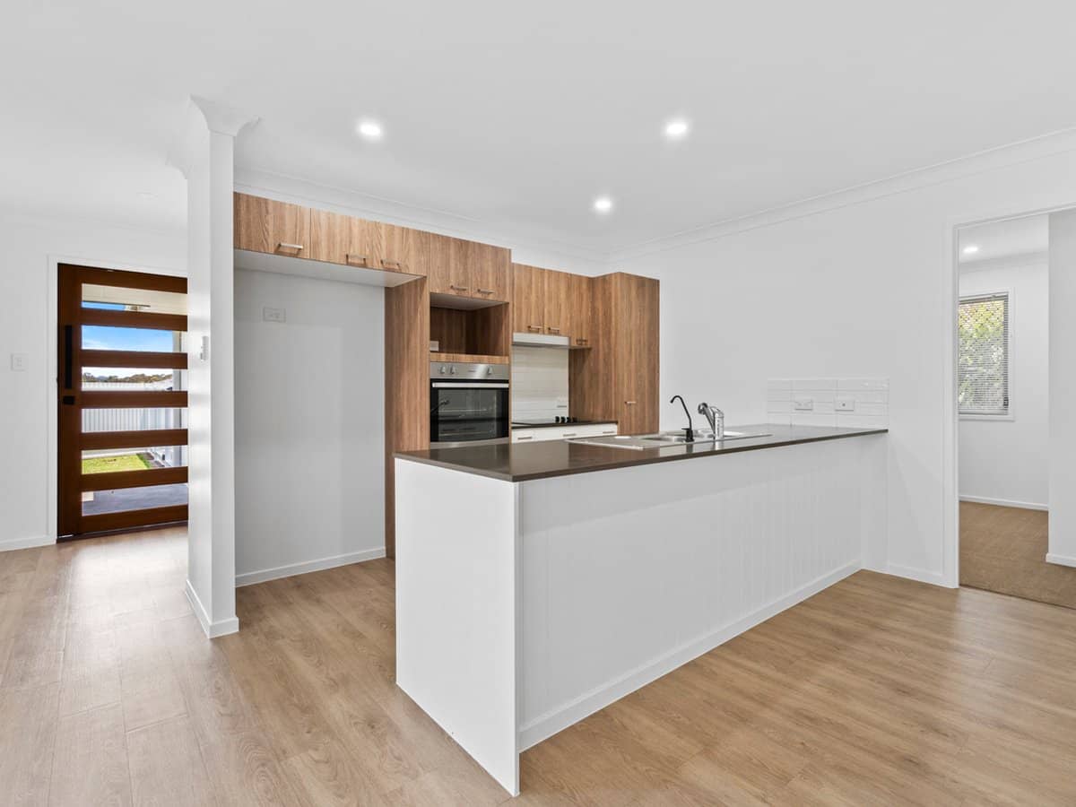 148 Bankswood Drive, REDLAND BAY - Thumbnail 4