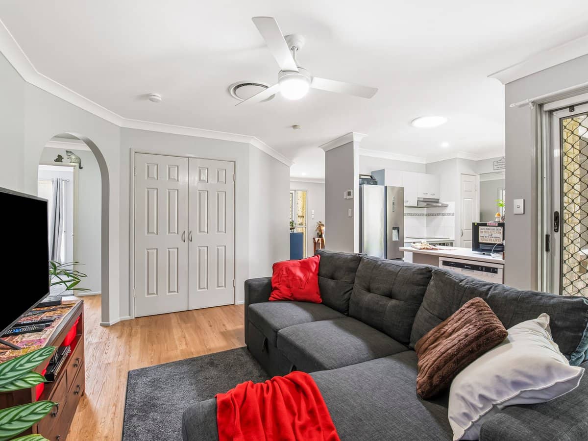 19 Aegean Street, WATERFORD WEST - Thumbnail 4