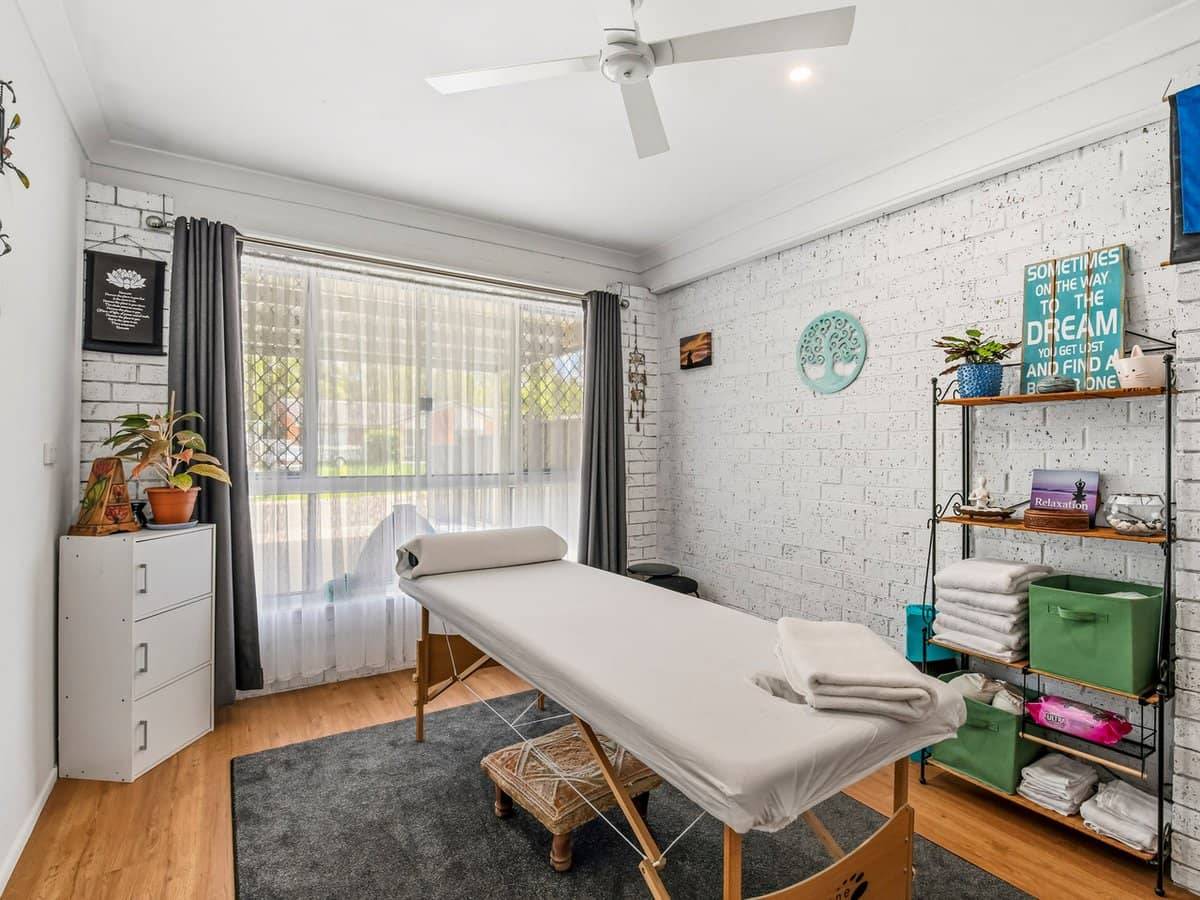 19 Aegean Street, WATERFORD WEST - Thumbnail 12