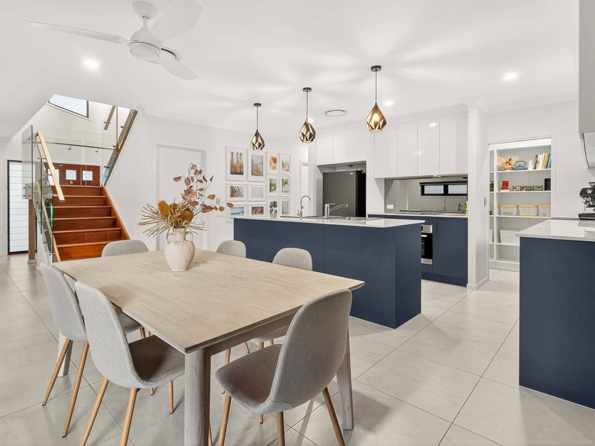 22 Mizen Place, HOLLAND PARK WEST - Thumbnail 3