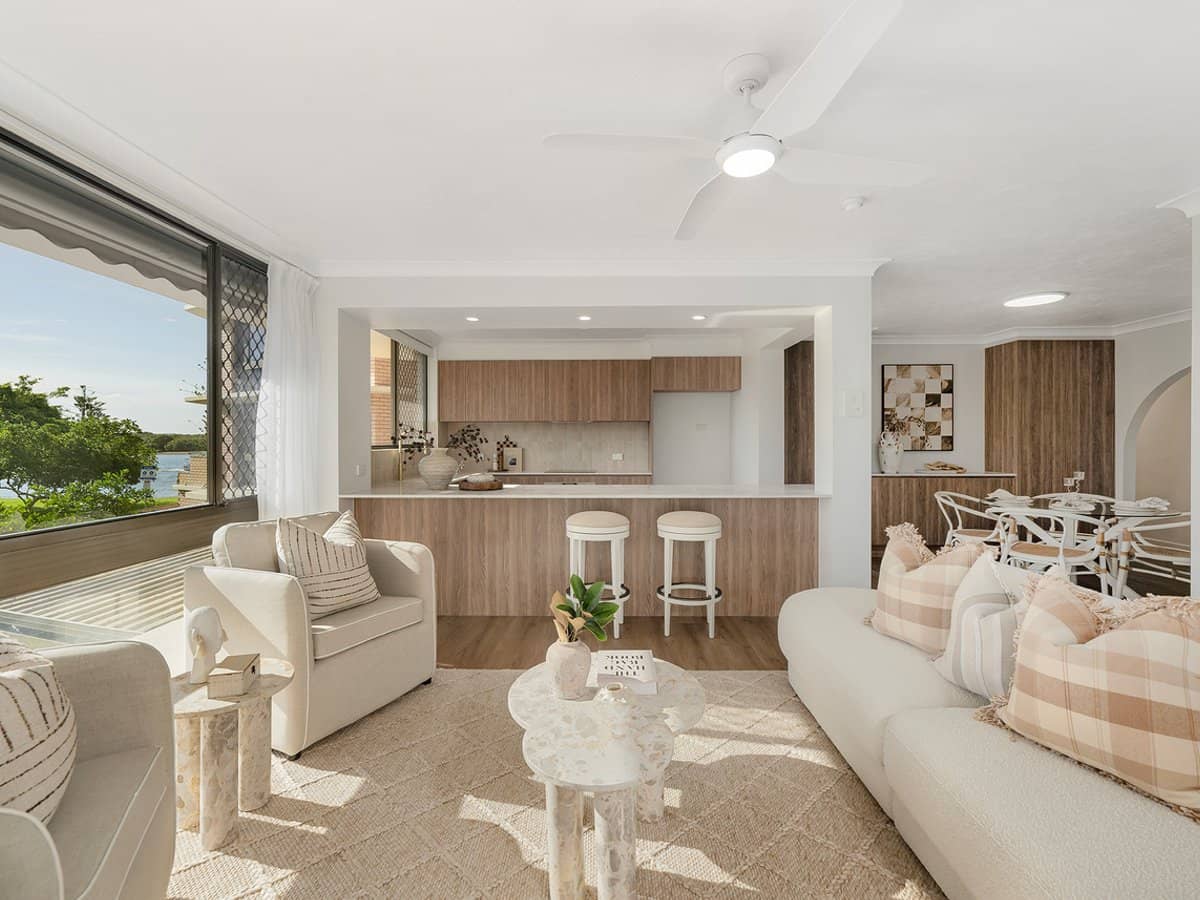 8 Paradise Parade, PARADISE POINT - Thumbnail 1