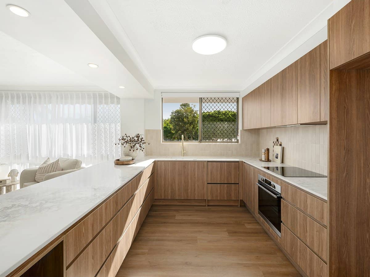 8 Paradise Parade, PARADISE POINT - Thumbnail 4