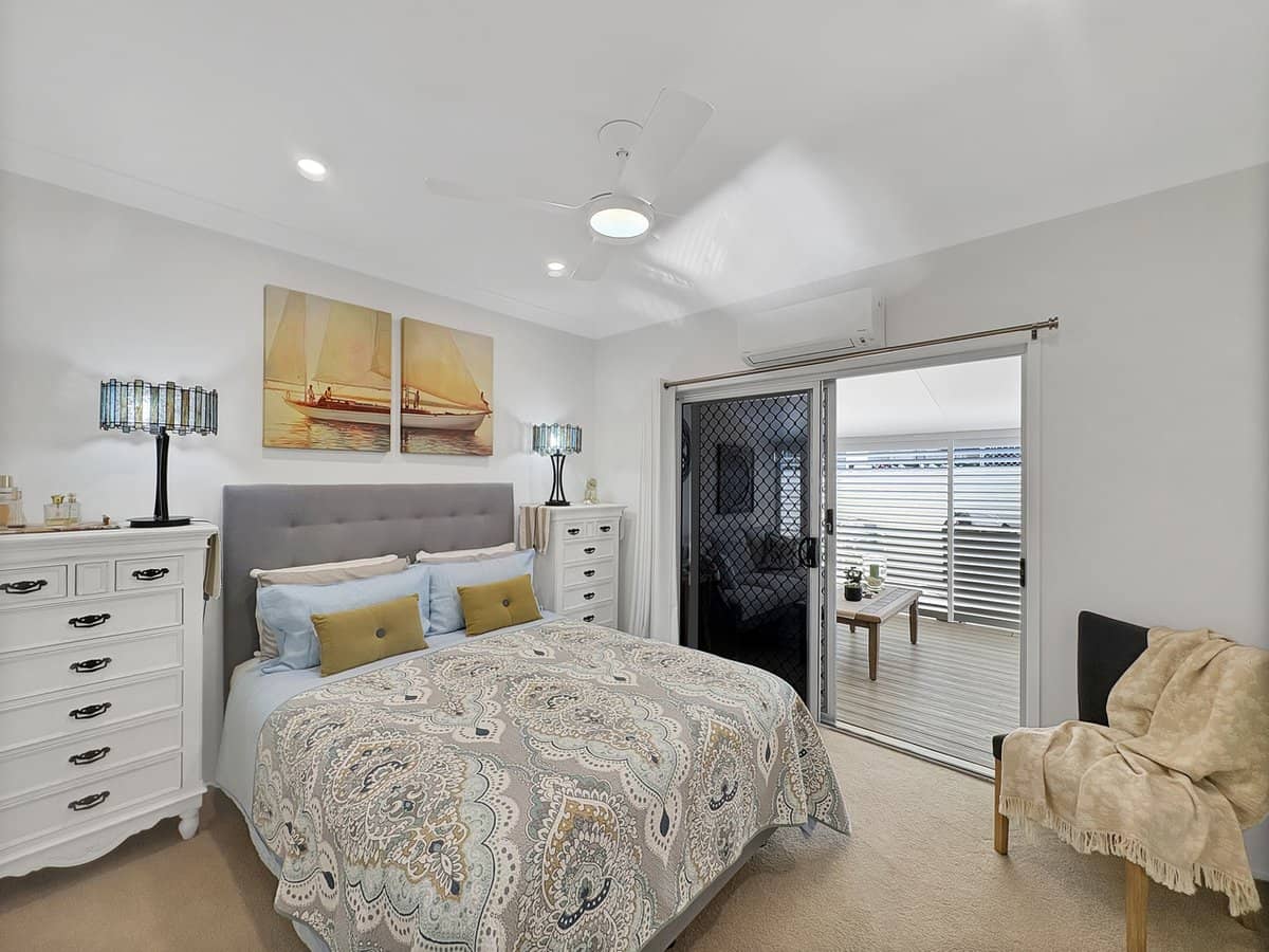 2 Grand Parade, KAWANA ISLAND - Thumbnail 18