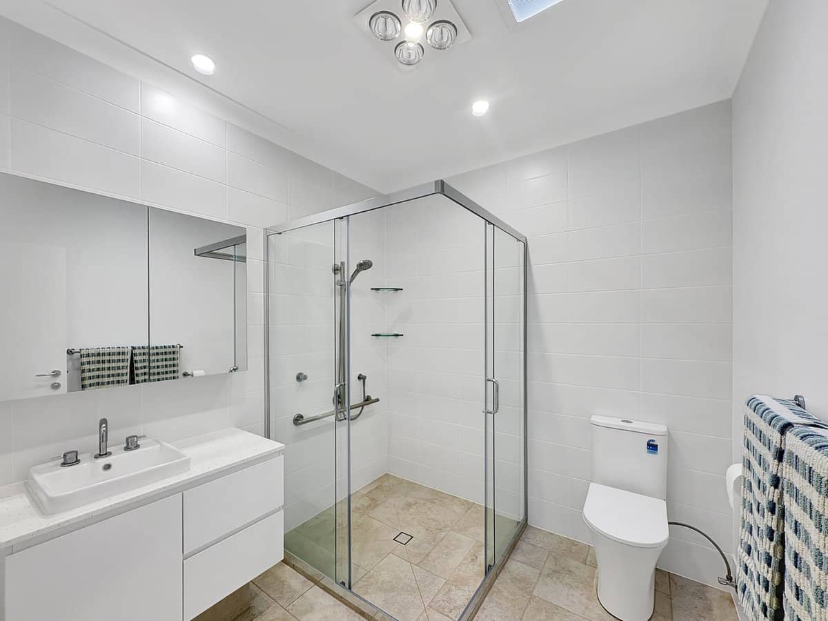 2 Grand Parade, KAWANA ISLAND - Thumbnail 20